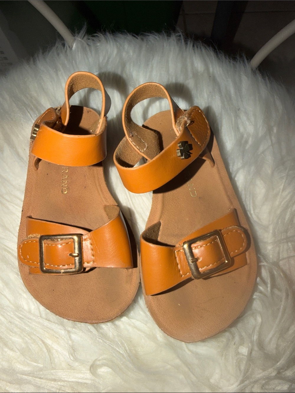Lucky Brand Kids Orange Buckle Sandals